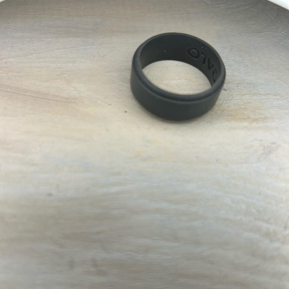 QALO grey Men’s ring size 10 new